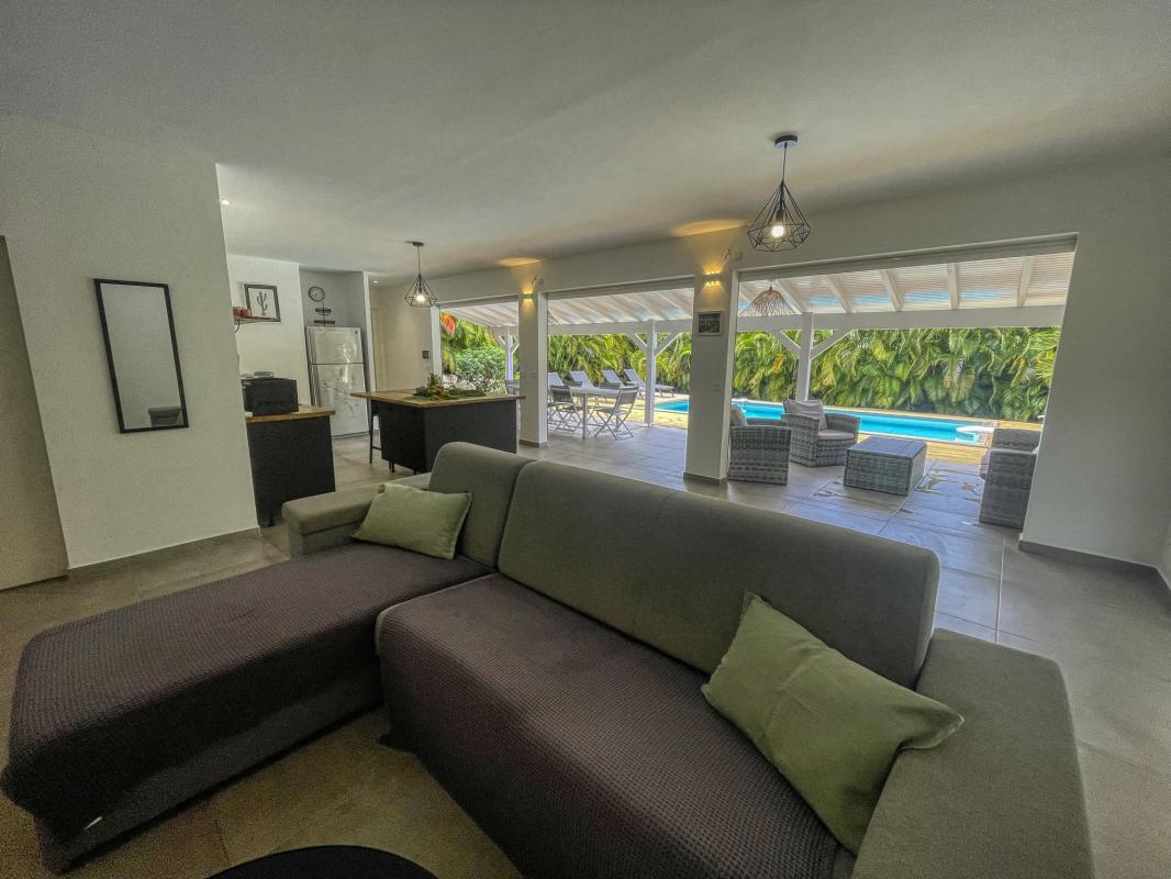 19-Location villa piscine Saint François Guadeloupe_salon